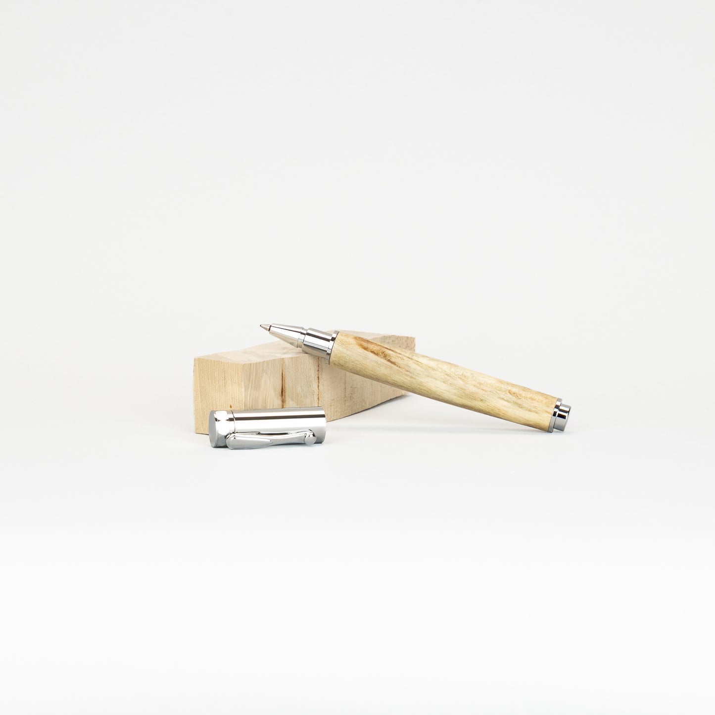 Winterthur White Wood Rollerball Pen