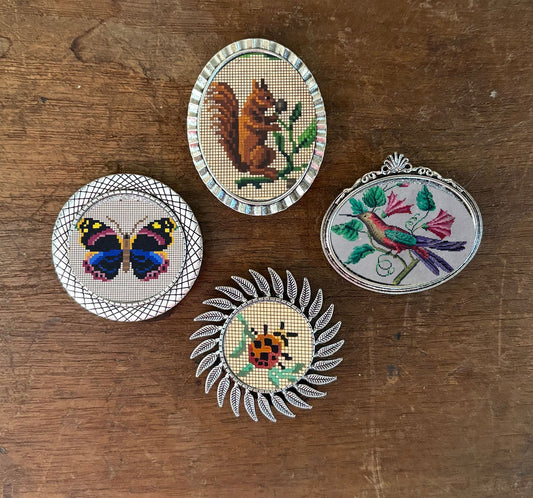 Brooch -J5C